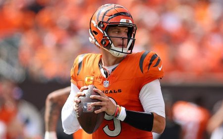 Joe Burrow suffers toe injury as backup Jake Browning leads Bengals to last-second win vs Jaguars