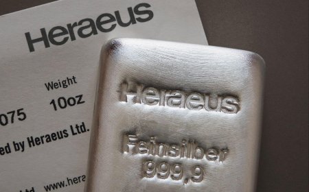 美元貶值前夕　白銀價格今年以來上漲45％超越黃金　法巴銀上修目標價至50美元