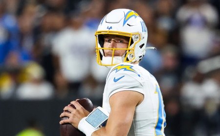 Chargers defeat Raiders on the road behind Justin Herbert's 2 touchdown passes