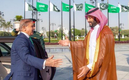 巴基斯坦: 与沙特的防御协议允许使用我们的核能力