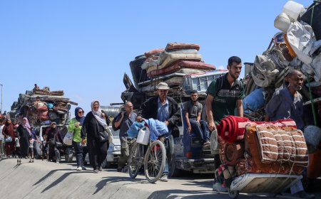 以色列以“前所未有的力量”袭击加沙城与巴勒斯坦人逃离