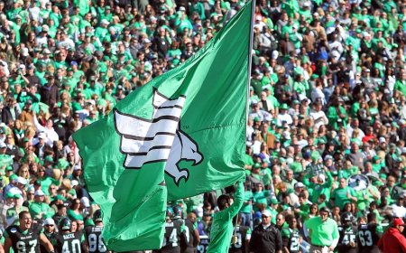 North Texas football player pulls off epic 'Stone Cold' Steve Austin beer celebration