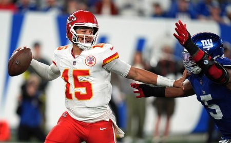 Chiefs overcome sloppy start to pick up 1st win of season
