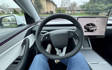 因用特斯拉 Model Y 动能回收系统停车，加拿大一女子未通过驾照路考