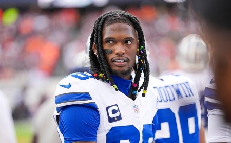 Cowboys' CeeDee Lamb could miss 3-4 weeks after suffering high ankle sprain in loss to Bears: report