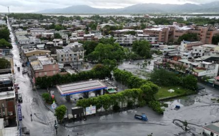 超强台风“拉加萨”致台湾14人死亡，狂风袭击香港