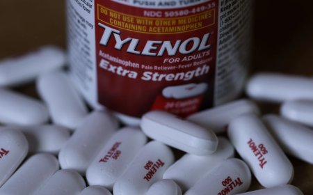 照此逻辑，我们也可以说“特朗普是导致自闭症的原因”