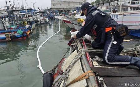 富岡漁港船半沉柴油外洩　急放「吸油棉+攔油索」控制污染