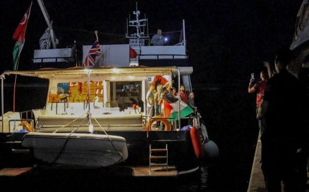 意大利、西班牙派遣海军舰艇保护遭无人机袭击的加沙船队