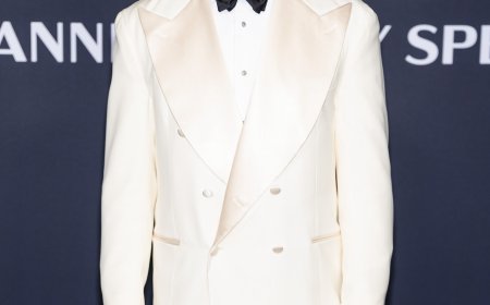 Chris Pine and Girlfriend Keana Sky Wenger Hold Hands on Rare Date Night