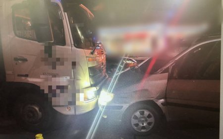 屏東南州怪異車禍！小客車「超慢速」逆行　連撞2輛大貨車