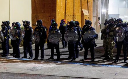 特朗普下令向美国波特兰市和ICE设施部署军队