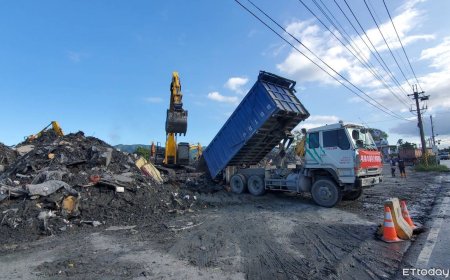 災區淤泥全堆這！24H不間斷清運「累計破萬噸」　暫置場快堆滿