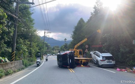 台18線翻車事故！休旅閃神擦撞路邊車輛翻覆　駕駛乘客3人送醫