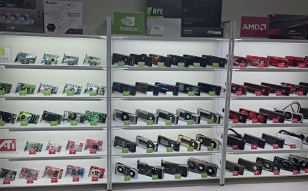 终极 GPU 画廊：发烧友展示 AMD / NVIDIA 近 30 年全系显卡收藏，估值至少 20~30 万美元