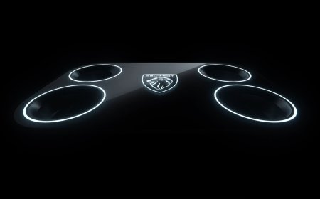 斯泰兰蒂斯预告标致 POLYGON 概念车：四眼圆角矩形方向盘，长条矩阵灯显