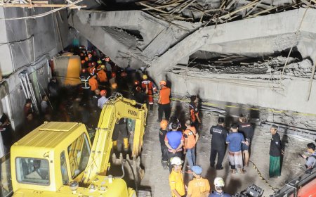 印尼學校違建倒塌！至少1死百傷「65人被埋」　家長崩潰痛哭