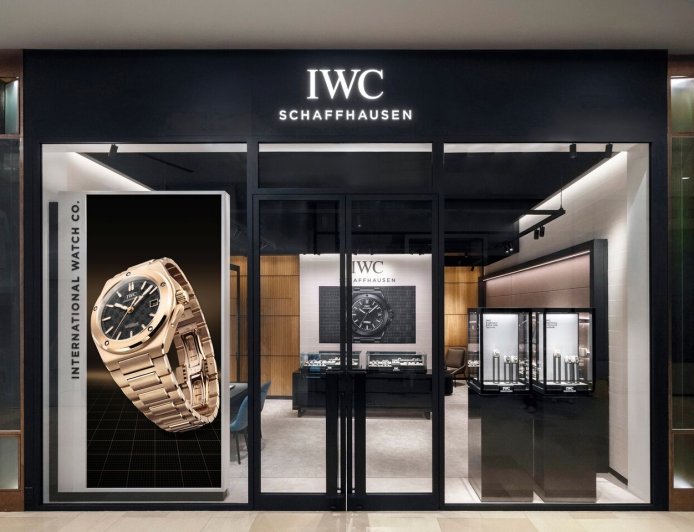 IWC超強抗震陀飛輪錶全台首曝光　坐鎮台中大遠百新店