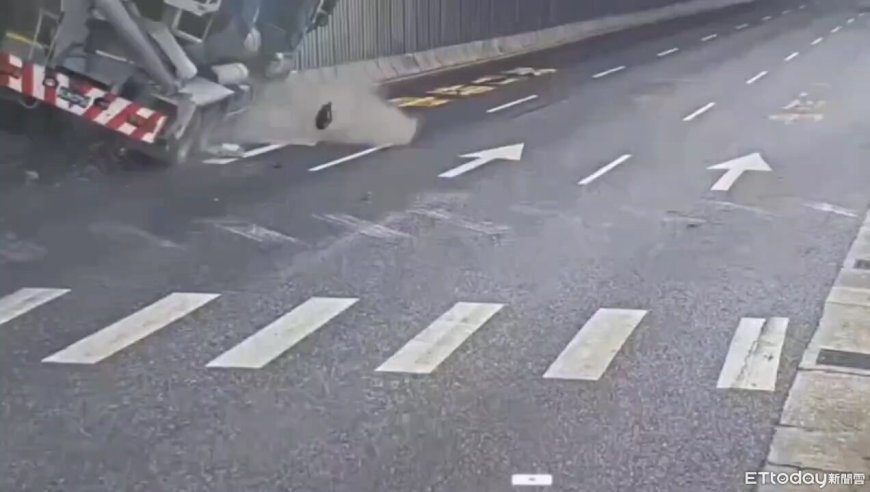 北市女被水泥車拖行100公尺亡　直行駕駛自責坐在地上