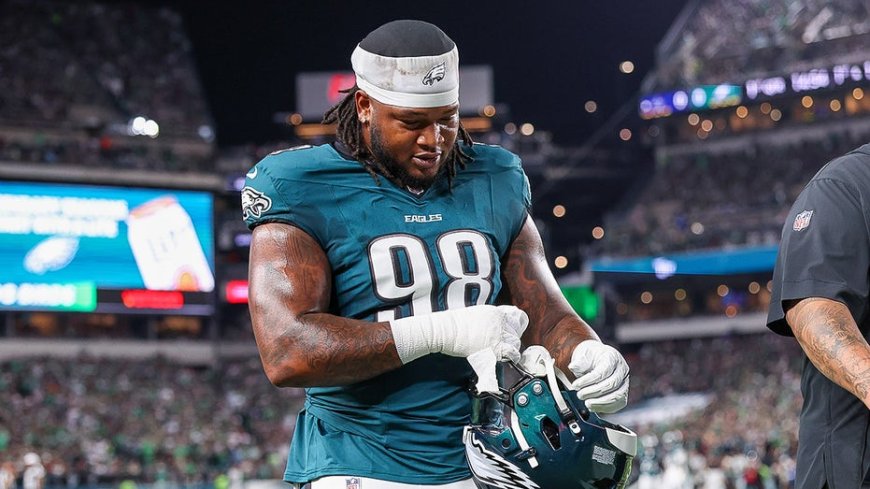 Eagles star Jalen Carter ejected for spitting on Cowboys' Dak Prescott before first snap of NFL season