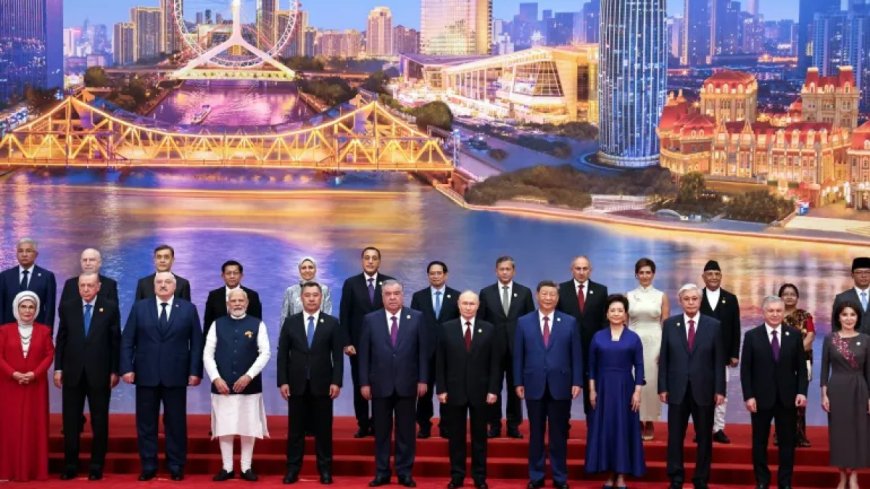 上海合作组织在全球经济中发挥着重要作用并对美国霸权构成挑战