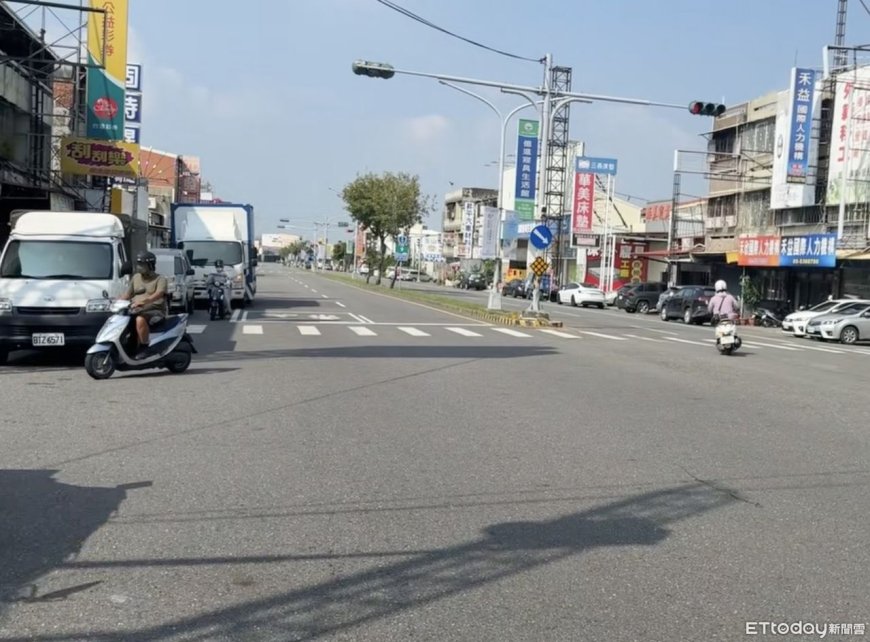 雲林鬧區驚傳隨機攻擊！恐怖男推倒女騎士搶車　遭路人合力逮捕
