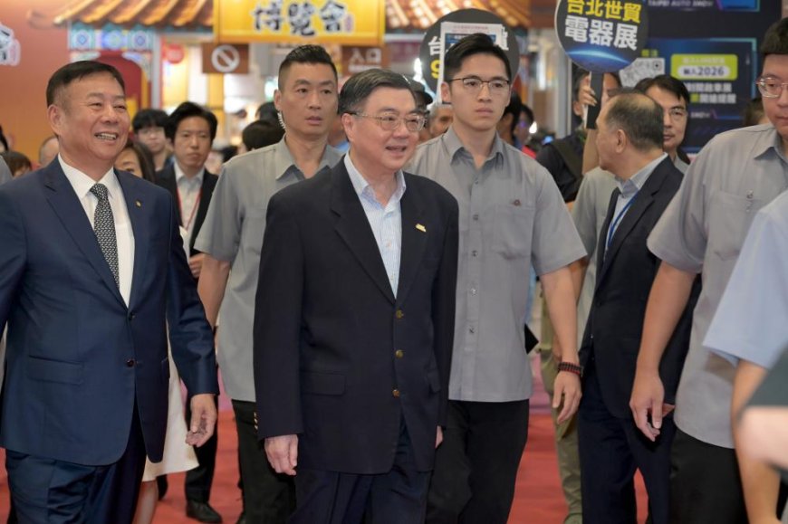 卓榮泰宣布永居外國人也可領取普發現金1萬元　可能申領對象一次看