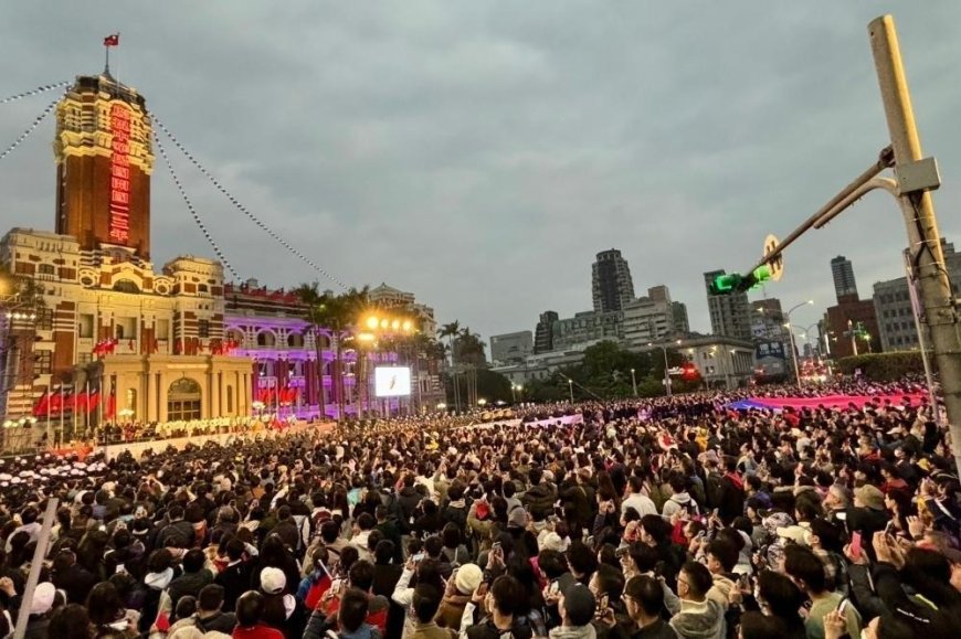 台灣飄來一片民主失敗論烏雲