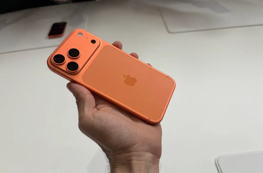 8999 元起:苹果 iPhone 17 Pro / Pro Max 上手,双拼背板、橙色吸睛