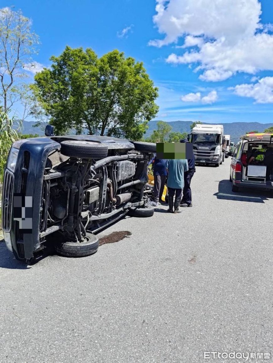 花蓮小客車左轉！砂石車煞不住猛撞　當場側翻2人手腳骨折送醫