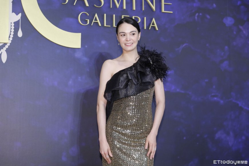 張榕容瘦身有感「斜肩禮服改小」　看Jasmine Galleria10周年大秀
