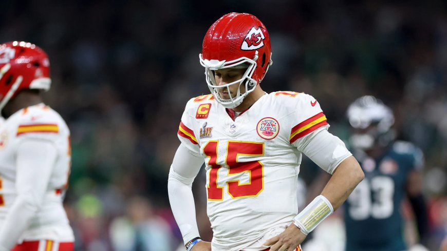 Patrick Mahomes isn’t a top 5 QB right now and could bring Chiefs dynasty crashing down with him