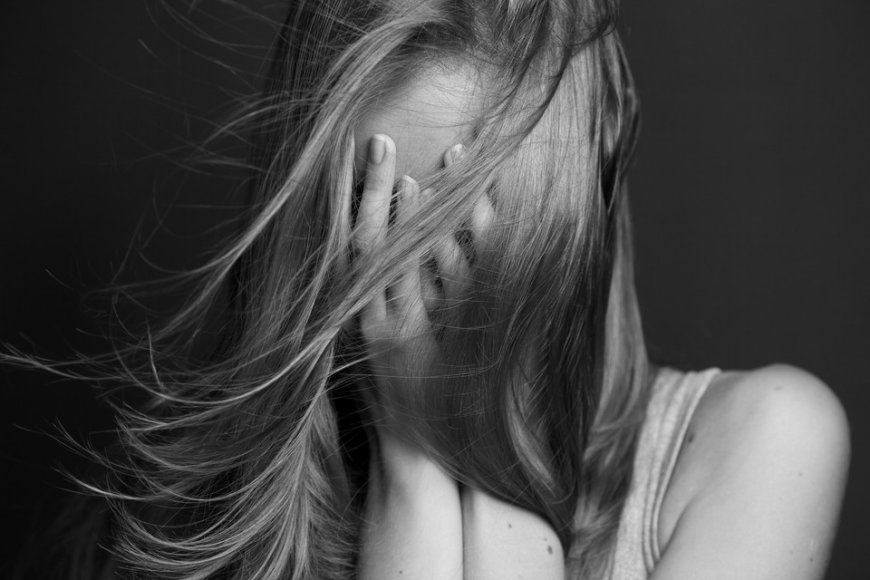 3成「憂鬱症患者」反覆發作　醫曝研究：可能是基因在作怪