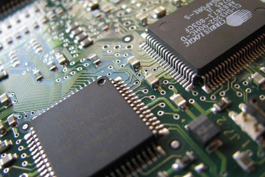 晶片關稅或許突破25%？川普估半導體和藥品關稅可能更高