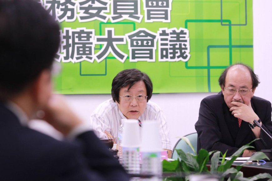 民進黨提前備戰2026年　邱義仁盼縣市首長農曆年前完成提名