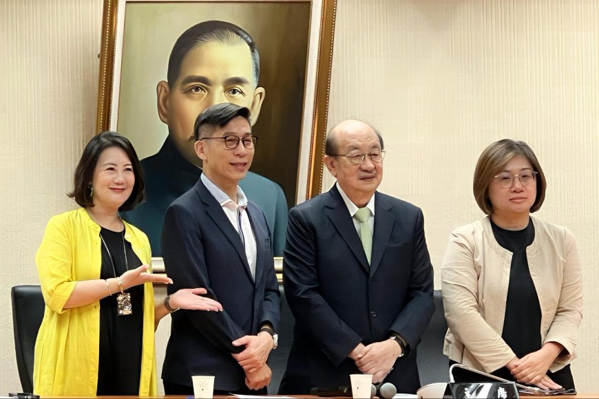 鍾佳濱驚訝接任黨團幹事長　柯建銘續任總召