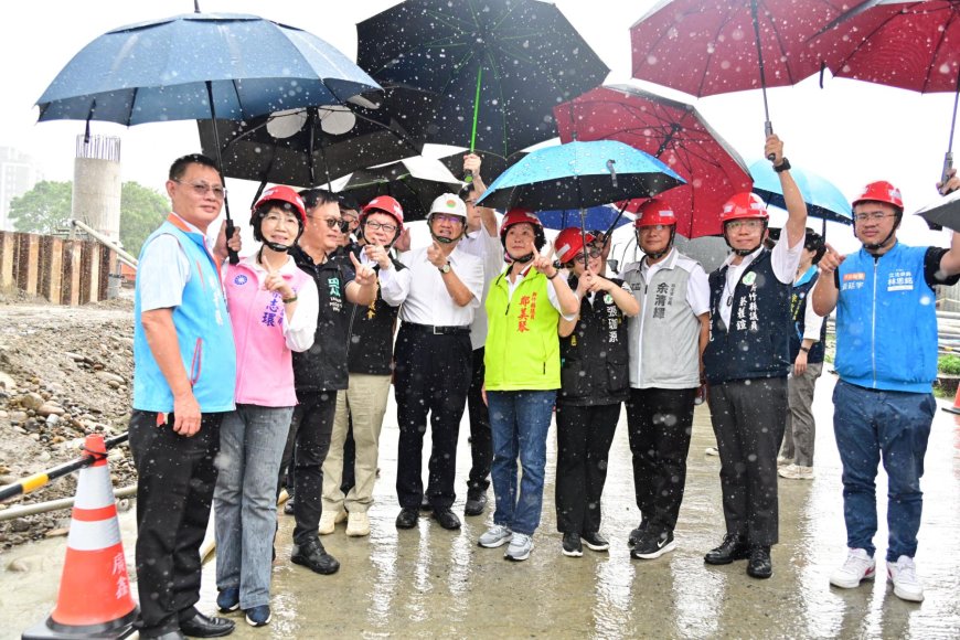 民調滿意度達 7成 　楊文科：持續為民服務