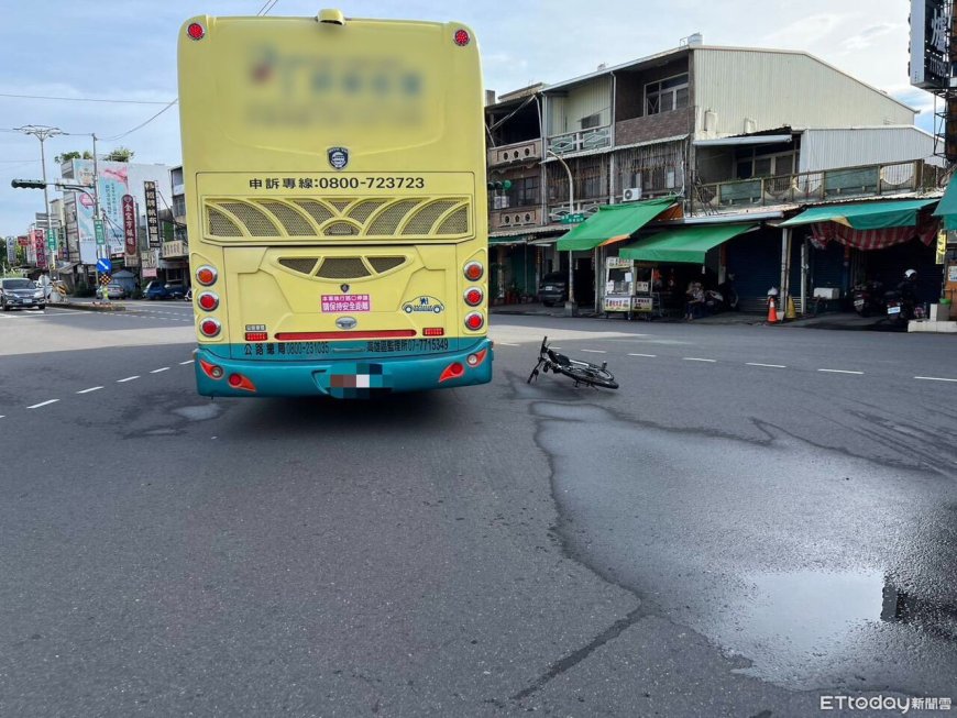 國中少年騎車遇大客車擦撞　車上學生目擊尖叫...幸逃劫只擦傷