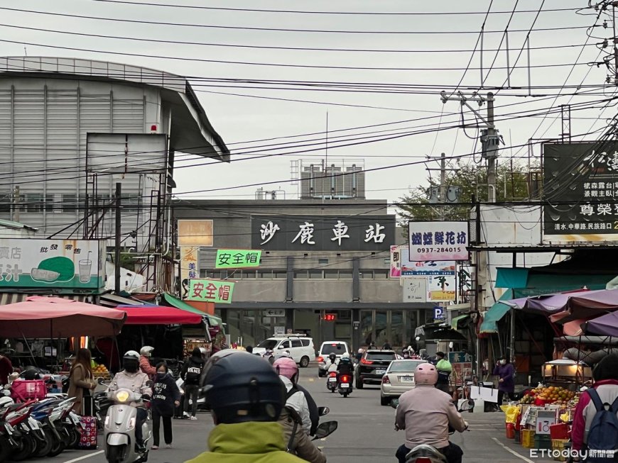 沙鹿車站2男吵架！莽男車上取刀「四處找人」揮砍　釀傷判拘役