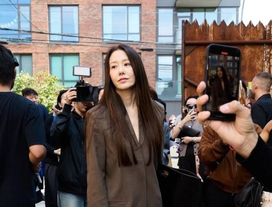 《家母螳螂》高賢廷紐約時裝週兩款包登熱搜　麂皮半月包本季必備