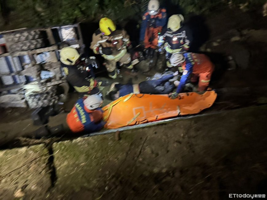 快訊／孝子果農沒回家吃晚餐！妻上山找人　驚見車翻山溝壓死他