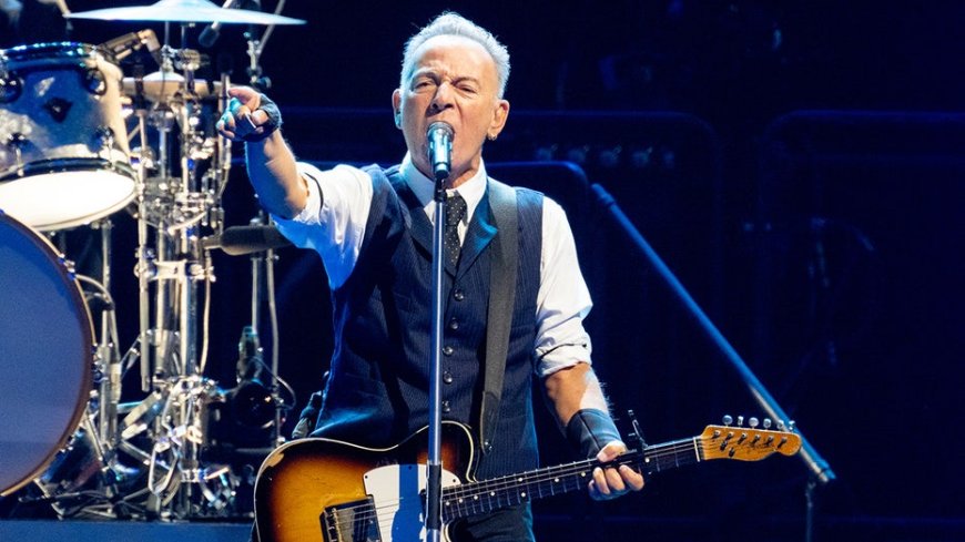 Springsteen says Dems too far-left for America, but Trump still belongs in 'trash heap of history'
