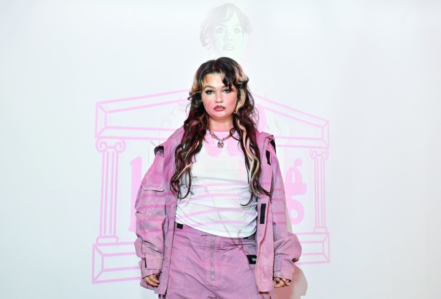 Singer Lola Young Offers Health Update After Passing Out on Stage