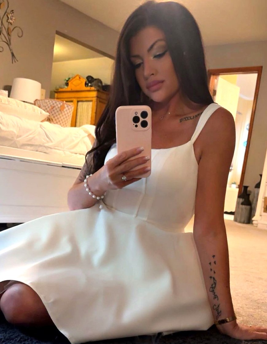Jon Gosselin's Fiancee Reveals She Wore $52 Dress for Bridal Shower