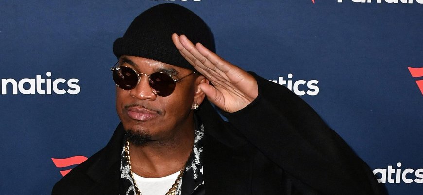 NeYo Loses His Cool On A Fan Who Rushed Him On Stage During Concert In Japan: 'Don't Try Me'