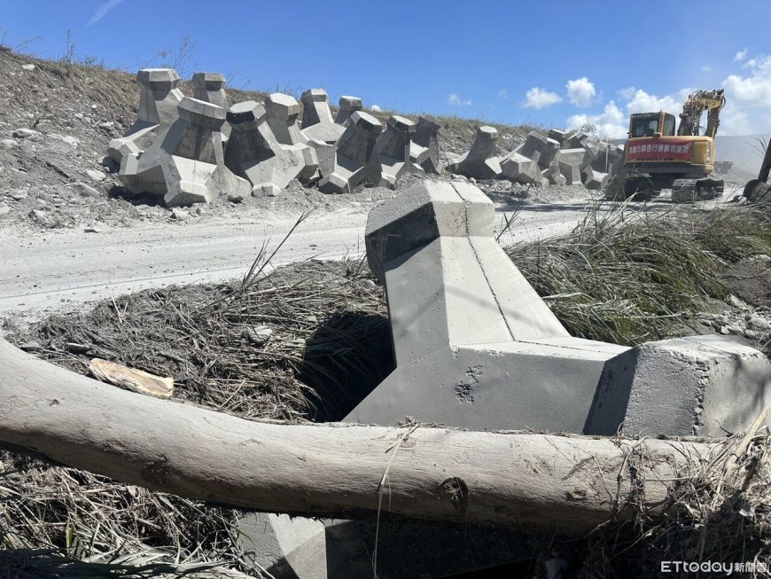馬太鞍溪堤防「數百kg肉粽」被洪水沖走　災民：你看有多可怕