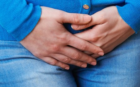 女網紅直播5小時不敢上廁所　憋到「感染尿血」急就醫