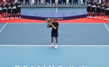 辛纳击败勒纳·钱，赢得中国公开赛冠军