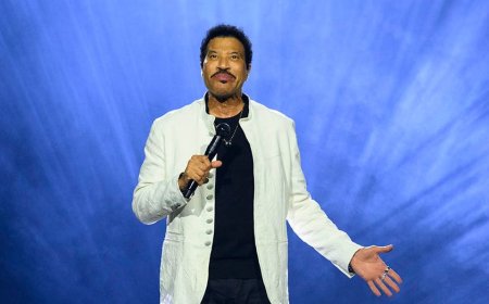 Lionel Richie reveals he almost became a priest before one fan's comment changed his life