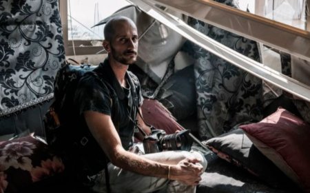 一名法国记者在乌克兰遭无人机袭击身亡，马克龙发声